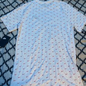 Mens small Nike t-shirt. White with red swoosh